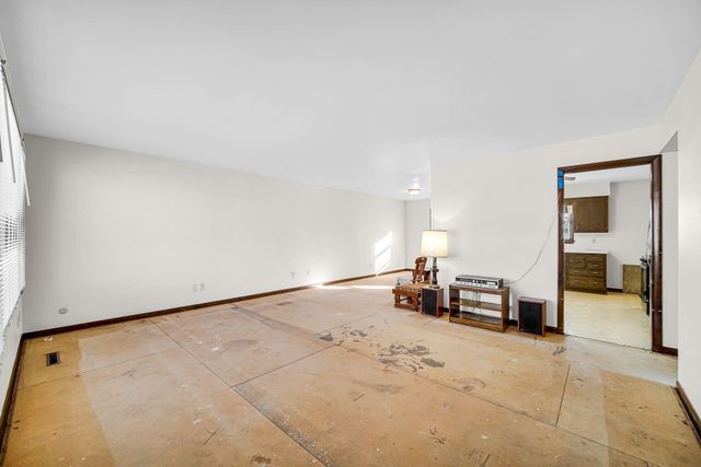 9317 Southmoor Avenue, Highland, IN 46322