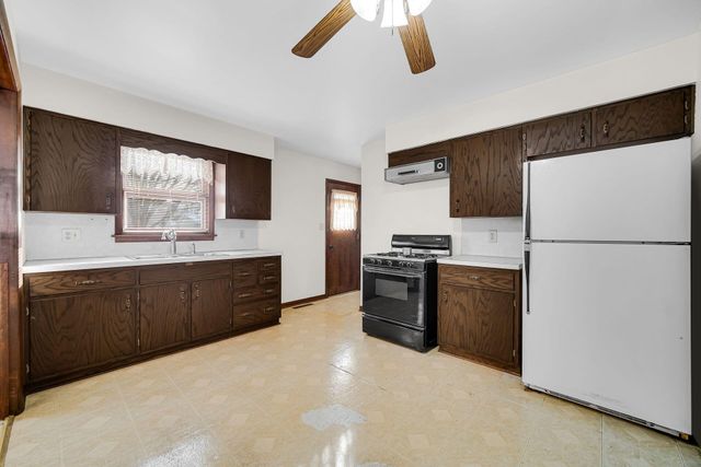 9317 Southmoor Avenue, Highland, IN 46322