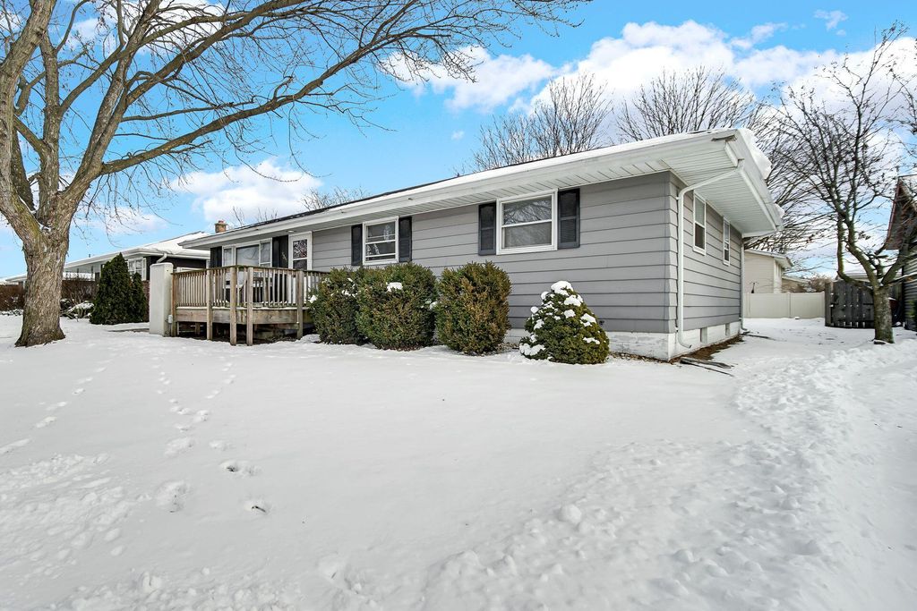 9317 Southmoor Avenue, Highland, IN 46322