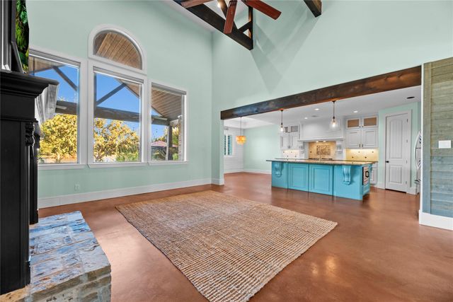 18904 W Grand Pine Circle, Montgomery, TX 77356