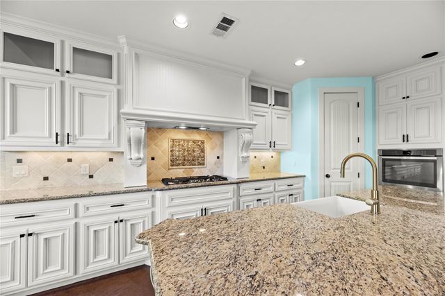 18904 W Grand Pine Circle, Montgomery, TX 77356