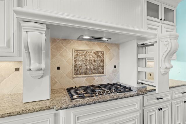 18904 W Grand Pine Circle, Montgomery, TX 77356