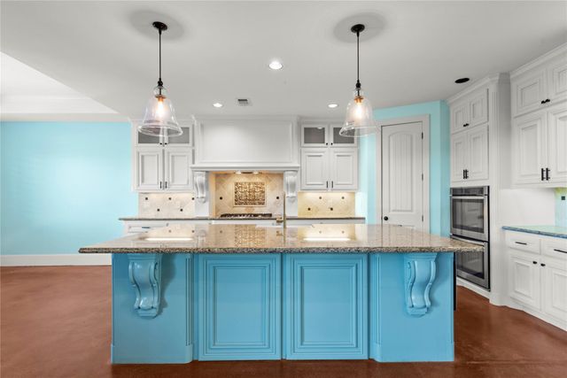 18904 W Grand Pine Circle, Montgomery, TX 77356