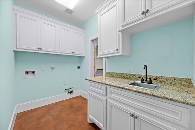 18904 W Grand Pine Circle, Montgomery, TX 77356