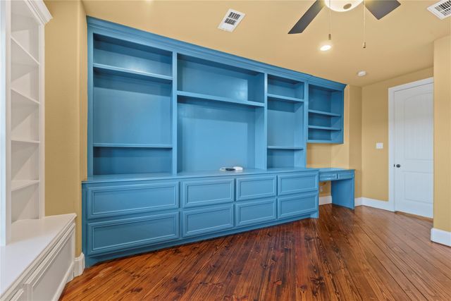 18904 W Grand Pine Circle, Montgomery, TX 77356