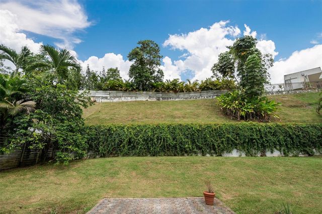 Calle Cibeles F14 PASEO DE LA FUENTE, San Juan, PR 00926