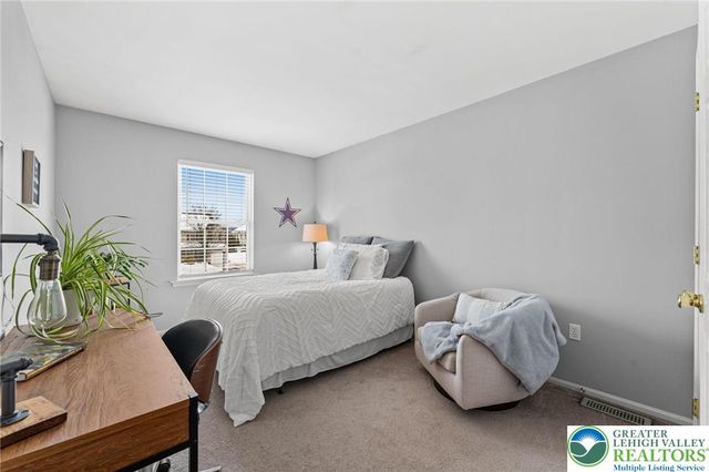 1616 Greystone Circle, Alburtis Boro, PA 18011