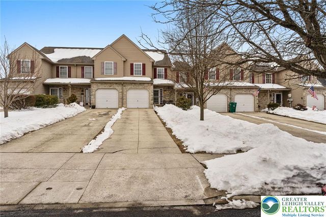 1616 Greystone Circle, Alburtis Boro, PA 18011