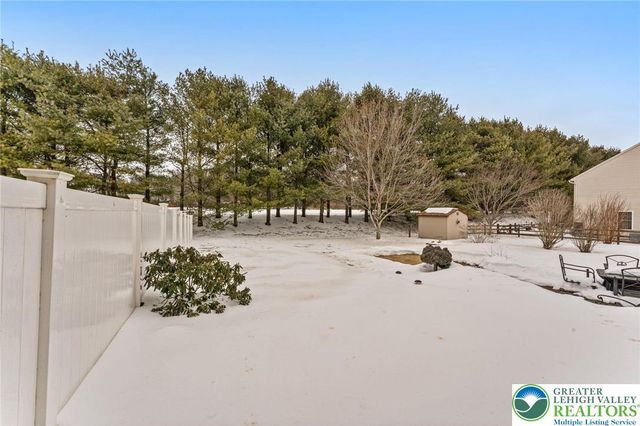 1616 Greystone Circle, Alburtis Boro, PA 18011