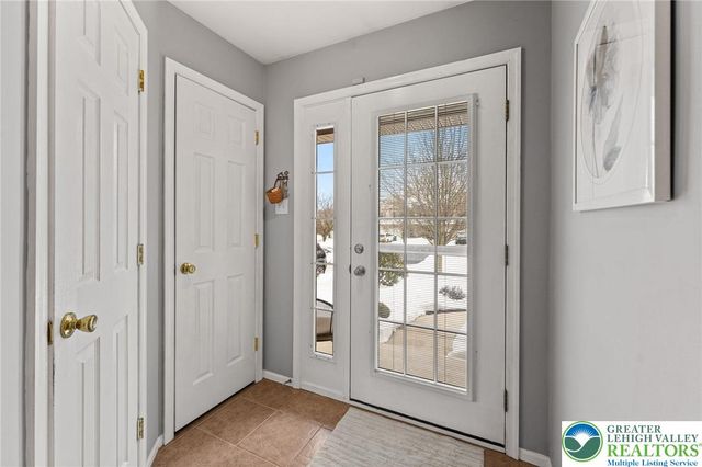 1616 Greystone Circle, Alburtis Boro, PA 18011