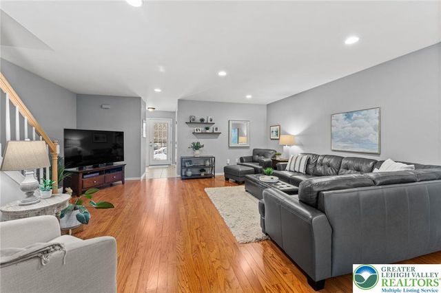 1616 Greystone Circle, Alburtis Boro, PA 18011