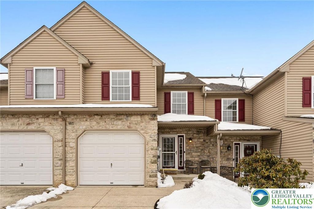 1616 Greystone Circle, Alburtis Boro, PA 18011