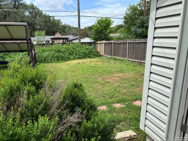 1122 Garraty, Terrell Hills, TX 78209