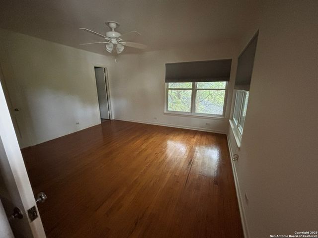 1122 Garraty, Terrell Hills, TX 78209