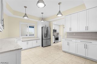 221 9th ST S 301, Naples, FL 34102