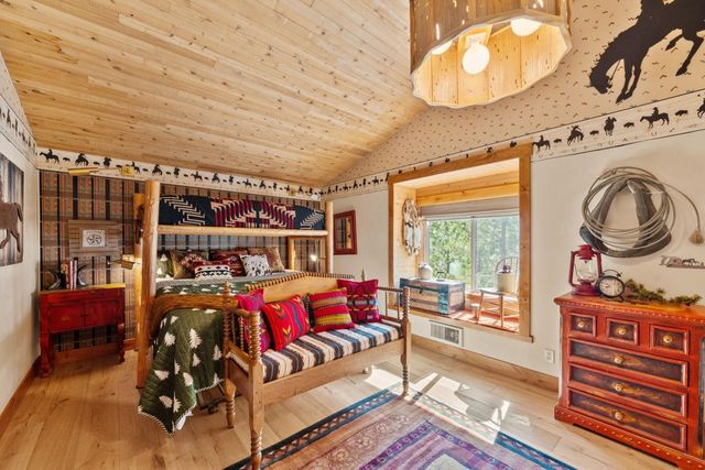 17884 Flat Top Lane, Sunriver, OR 97707