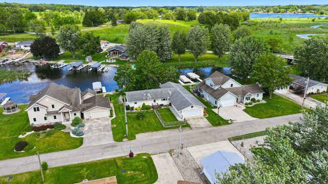 80 Lane 880 Snow Lake, Fremont, IN 46737