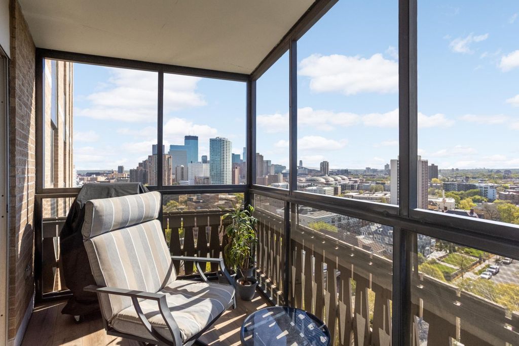 400 Groveland Avenue 1514, Minneapolis, MN 55403 — exterior