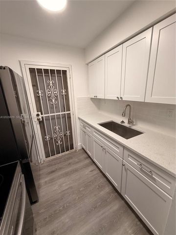 12195 W Dixie Hwy 6e 6E, North Miami, FL 33161