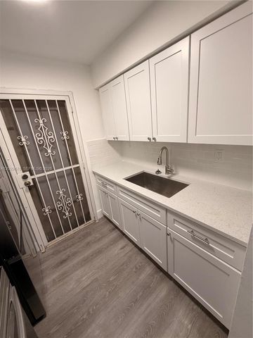 12195 W Dixie Hwy 6e 6E, North Miami, FL 33161