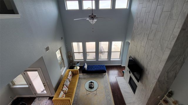15824 Cinca Terra DR, Bee Cave, TX 78738