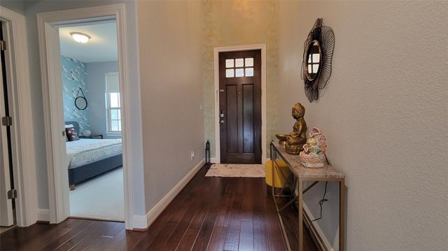 15824 Cinca Terra DR, Bee Cave, TX 78738