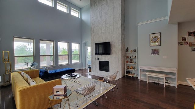 15824 Cinca Terra DR, Bee Cave, TX 78738