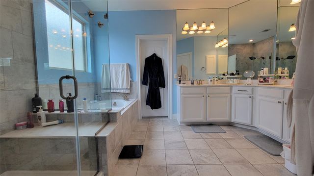 15824 Cinca Terra DR, Bee Cave, TX 78738