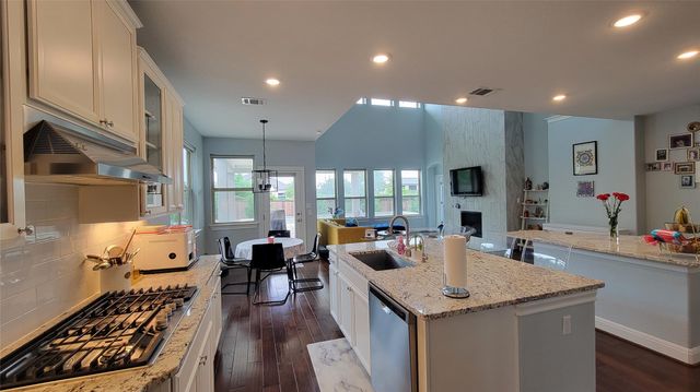 15824 Cinca Terra DR, Bee Cave, TX 78738