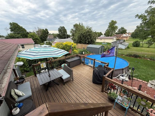 910 G Avenue, Vinton, IA 52349