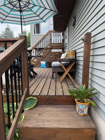 910 G Avenue, Vinton, IA 52349