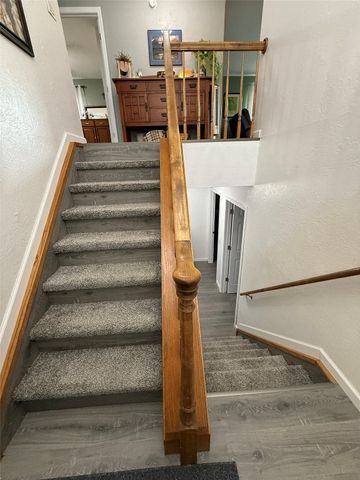 910 G Avenue, Vinton, IA 52349