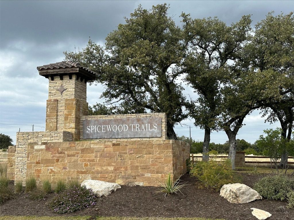 409 Spicewood Trails DR, Spicewood, TX 78669