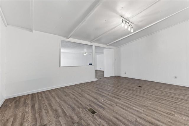 5483 Co Hwy 1087, Defuniak Springs, FL 32433