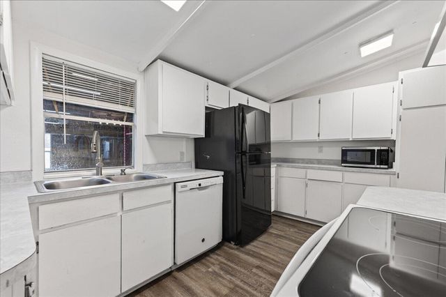 5483 Co Hwy 1087, Defuniak Springs, FL 32433