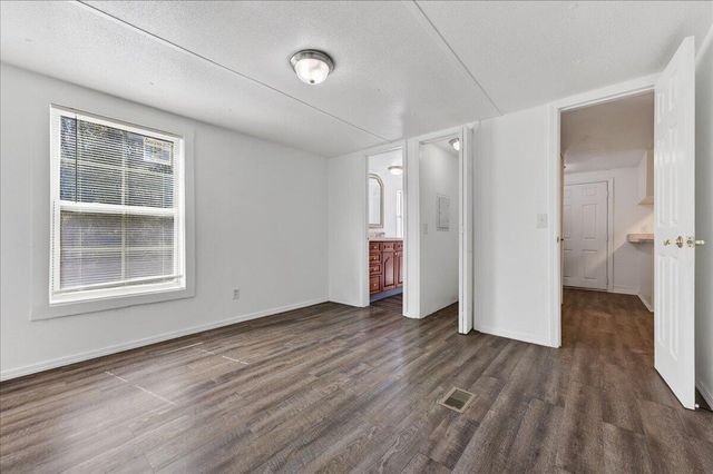 5483 Co Hwy 1087, Defuniak Springs, FL 32433