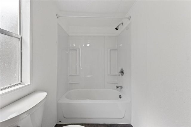 5483 Co Hwy 1087, Defuniak Springs, FL 32433