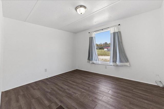 5483 Co Hwy 1087, Defuniak Springs, FL 32433