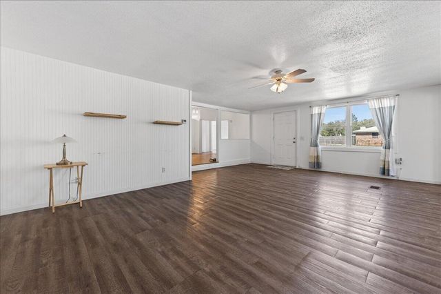 5483 Co Hwy 1087, Defuniak Springs, FL 32433