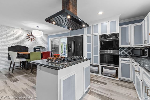 9837 Burning Tree Drive, Grand Blanc Charter Township, MI 48439