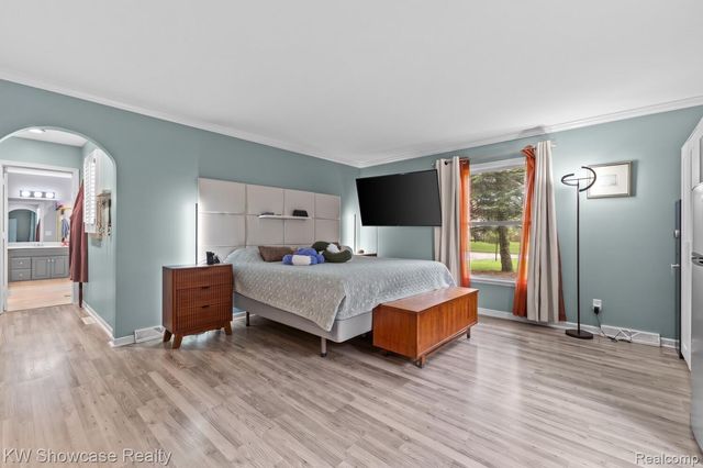 9837 Burning Tree Drive, Grand Blanc Charter Township, MI 48439