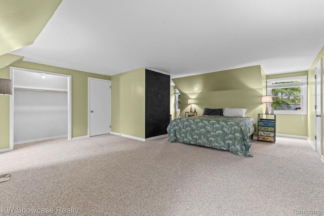 9837 Burning Tree Drive, Grand Blanc Charter Township, MI 48439