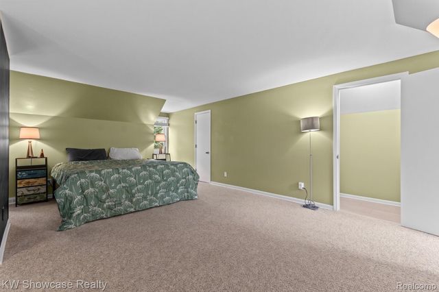 9837 Burning Tree Drive, Grand Blanc Charter Township, MI 48439