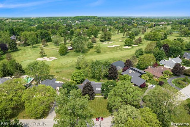 9837 Burning Tree Drive, Grand Blanc Charter Township, MI 48439