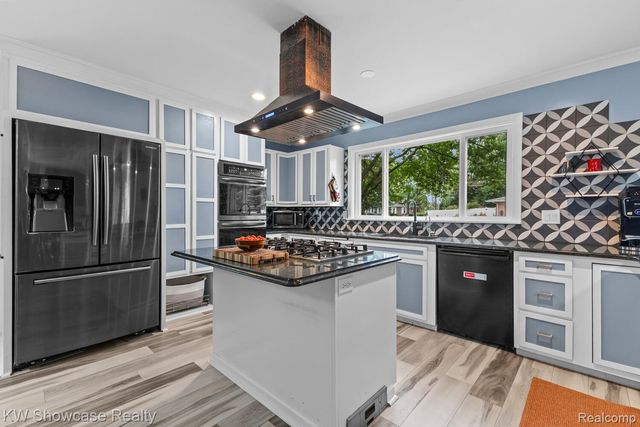9837 Burning Tree Drive, Grand Blanc Charter Township, MI 48439