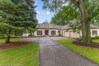 9837 Burning Tree Drive, Grand Blanc Charter Township, MI 48439