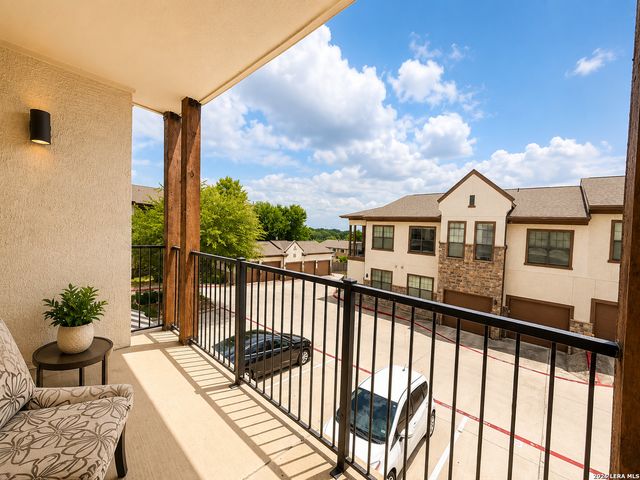 7342 Oak Manor Dr Apt 1205, San Antonio, TX 78229