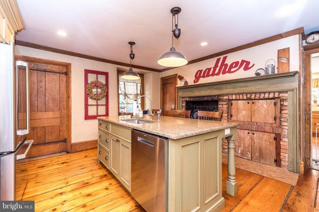 1 VILLAGE WAY, Plymouth Meeting, PA 19462