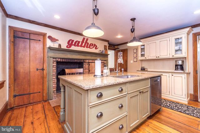 1 VILLAGE WAY, Plymouth Meeting, PA 19462