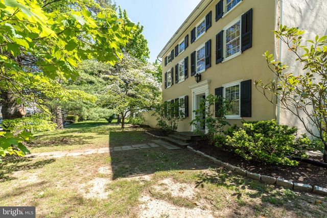 1 VILLAGE WAY, Plymouth Meeting, PA 19462